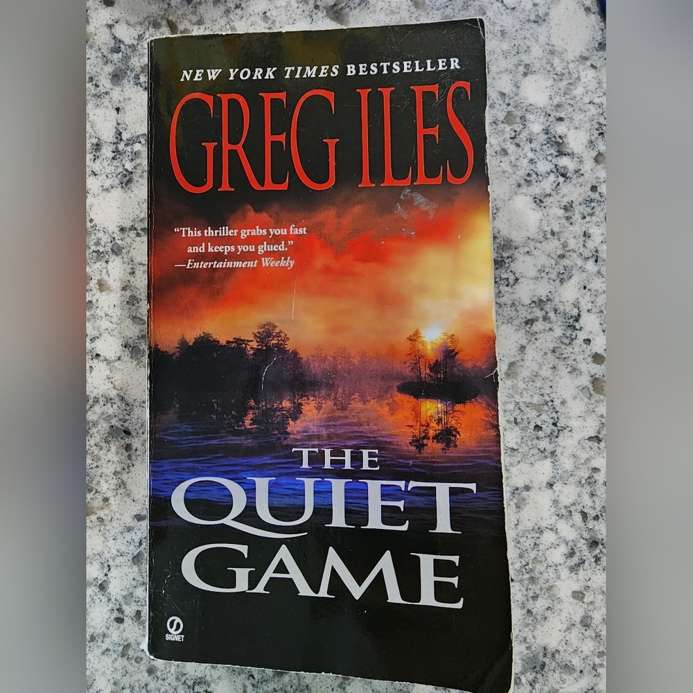 Assorted Mystery and Thriller Book Set, 7 Paperbacks - Picture 6 of 8